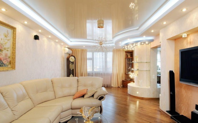 освещение в гостиной с натяжными потолками