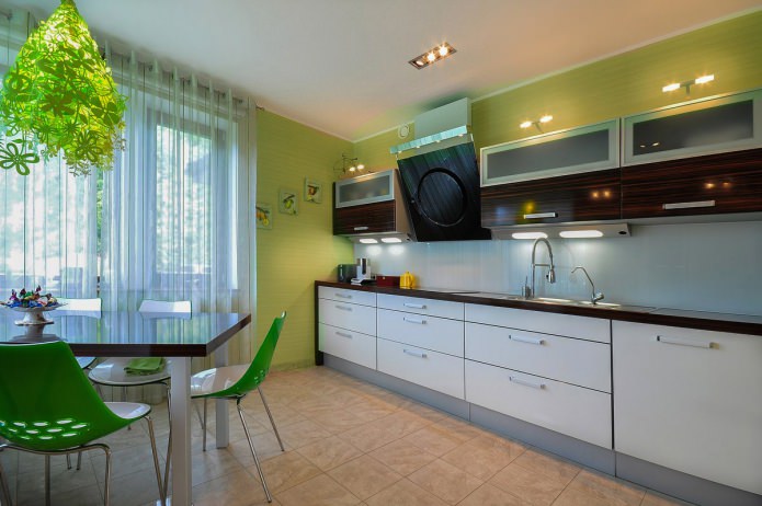 дизайн кухни с зелеными обоями