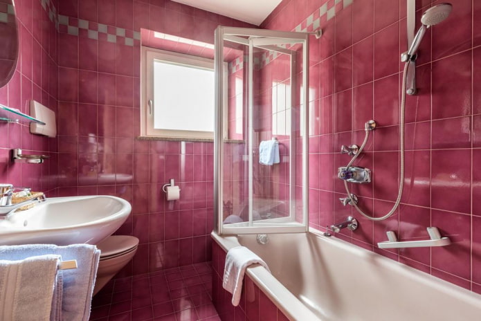 плитка розового цвета в интерьере ванной