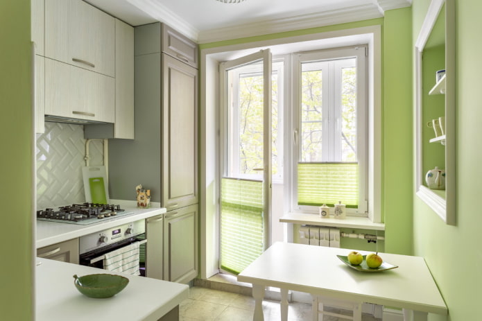 шторы в интерьере кухни в зеленых тонах