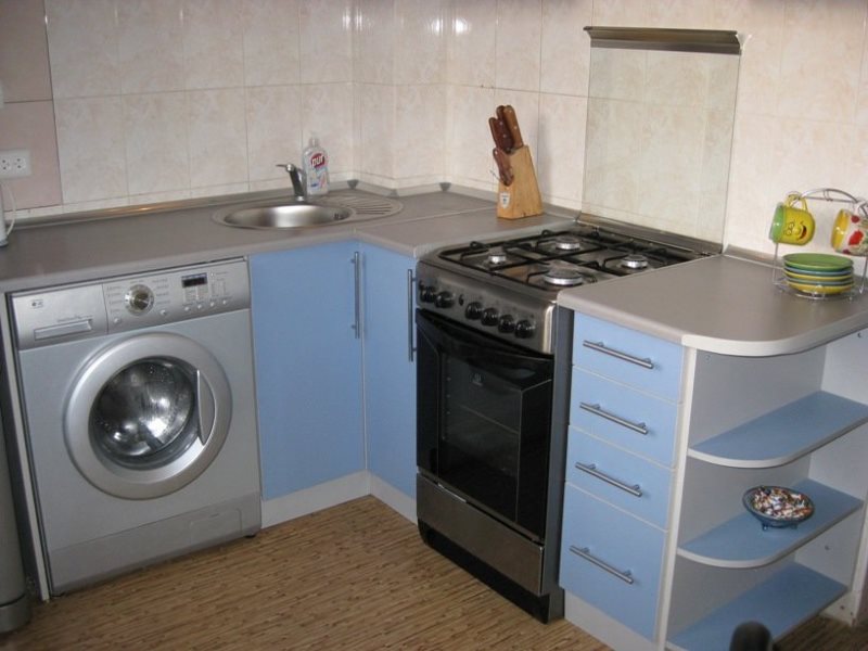 Угловой гарнитур с духовкой и стиральной машинкой