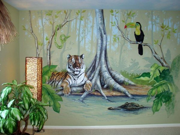 Рисунок природы на стене