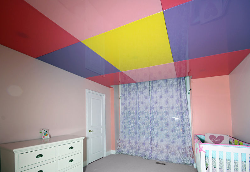 Натяжной потолок в детской комнате - фото