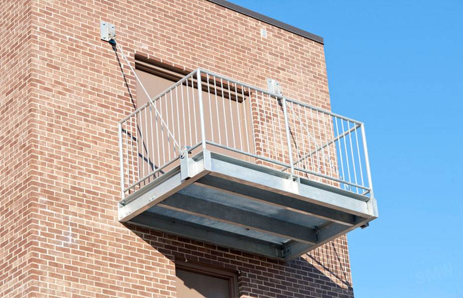 Hanging Balcony Structure