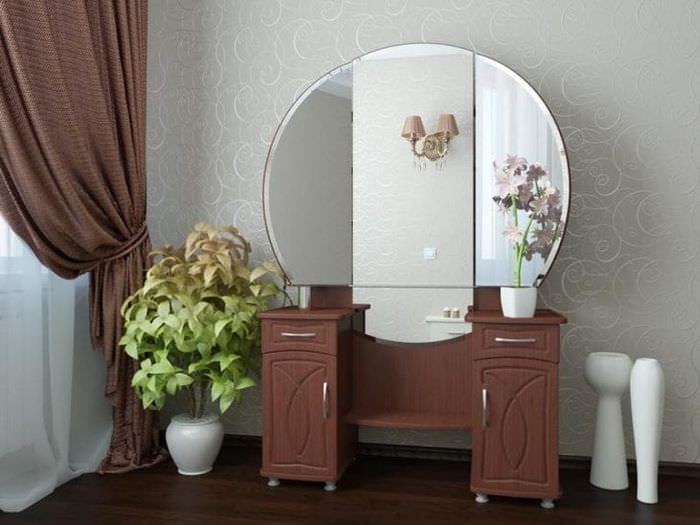 Стилистическое вливание туалетного столика с зеркалом в спальню 