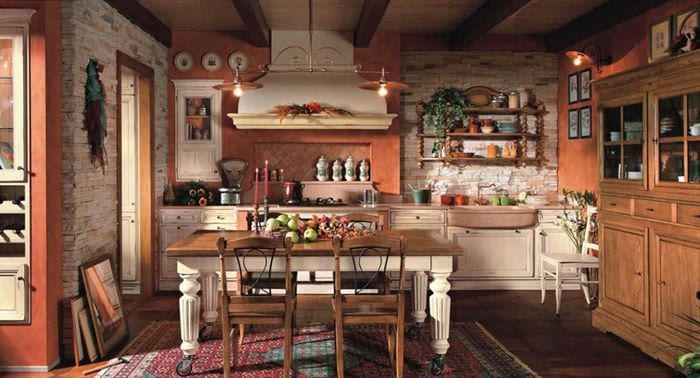 идея красивого дизайна кухни в деревенском стиле